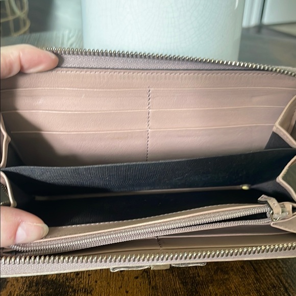 Gucci MicroGuccissima GG Dusty Pink Leather Bow Wallet Zipper Closure - Picture 8 of 11